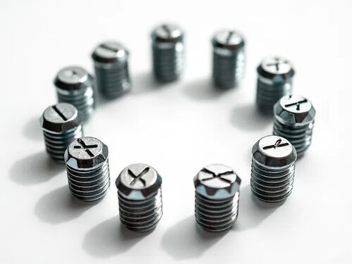 Najnowszy blog firmowy o Przewodnik po wyborze odpowiednich łbów śrub do projektów